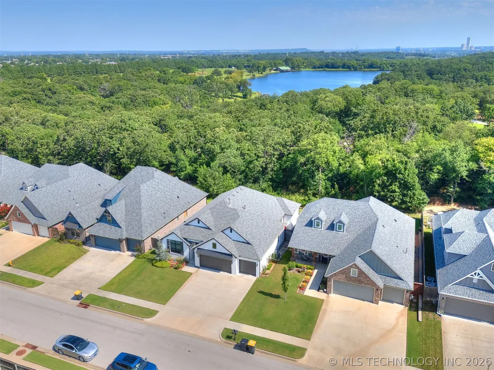 617 E 125th Place S Jenks, OK 74037