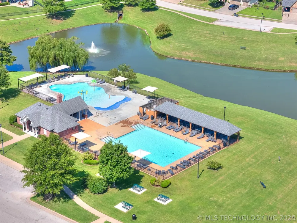617 E 125th Place S Jenks, OK 74037