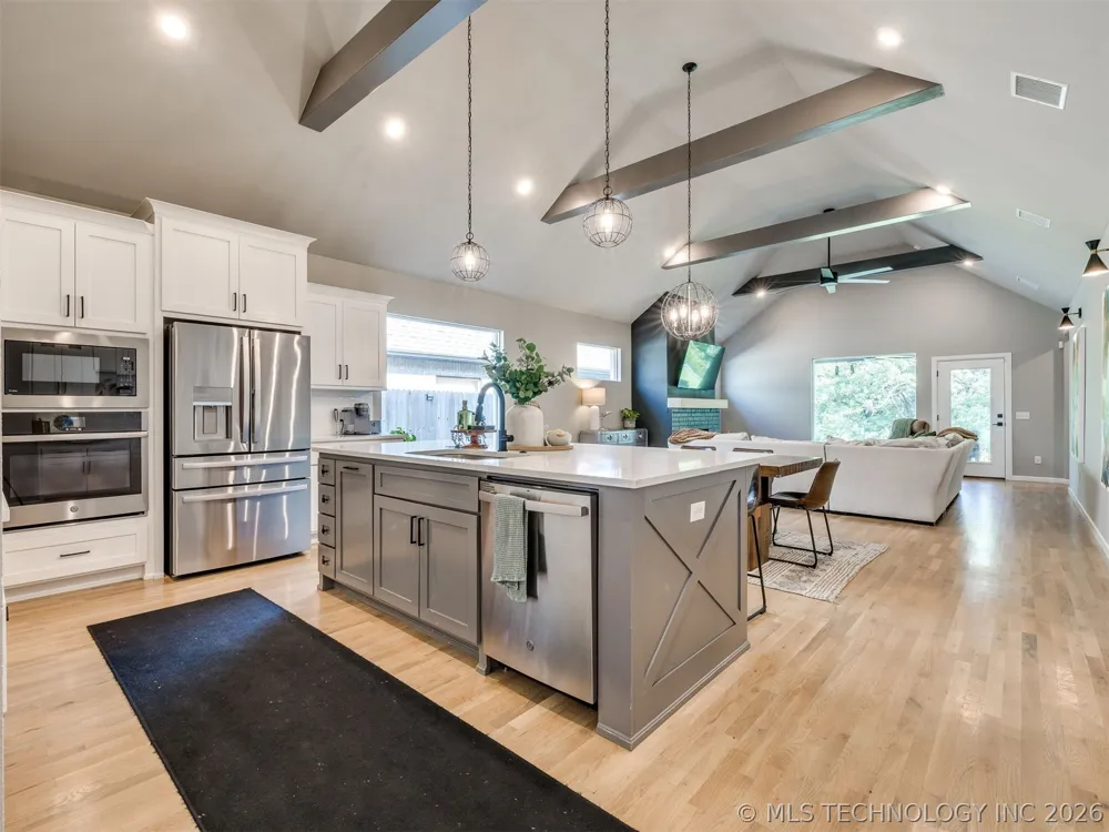 617 E 125th Place S Jenks, OK 74037