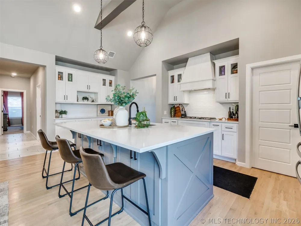 617 E 125th Place S Jenks, OK 74037