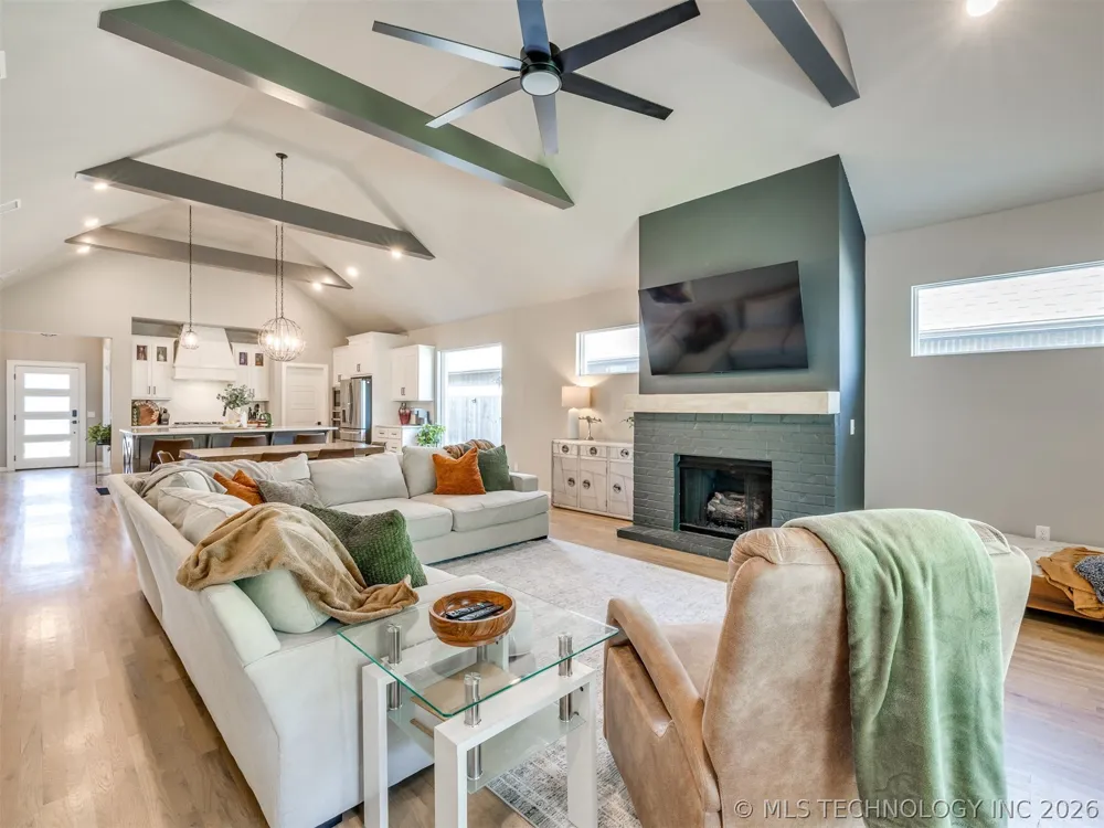 617 E 125th Place S Jenks, OK 74037