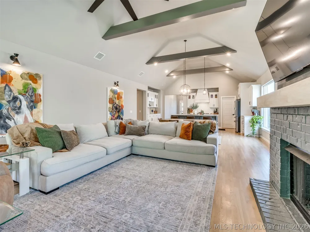 617 E 125th Place S Jenks, OK 74037