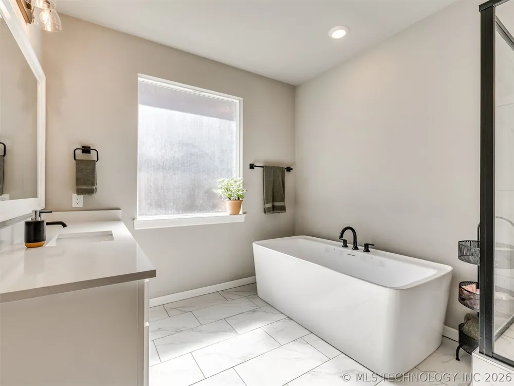 617 E 125th Place S Jenks, OK 74037
