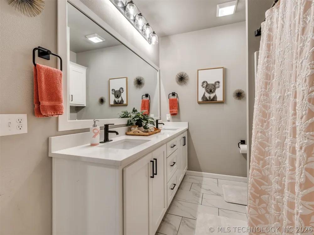 617 E 125th Place S Jenks, OK 74037