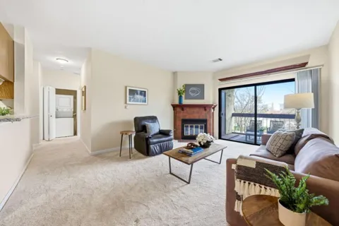 39931 Cedar Boulevard #305