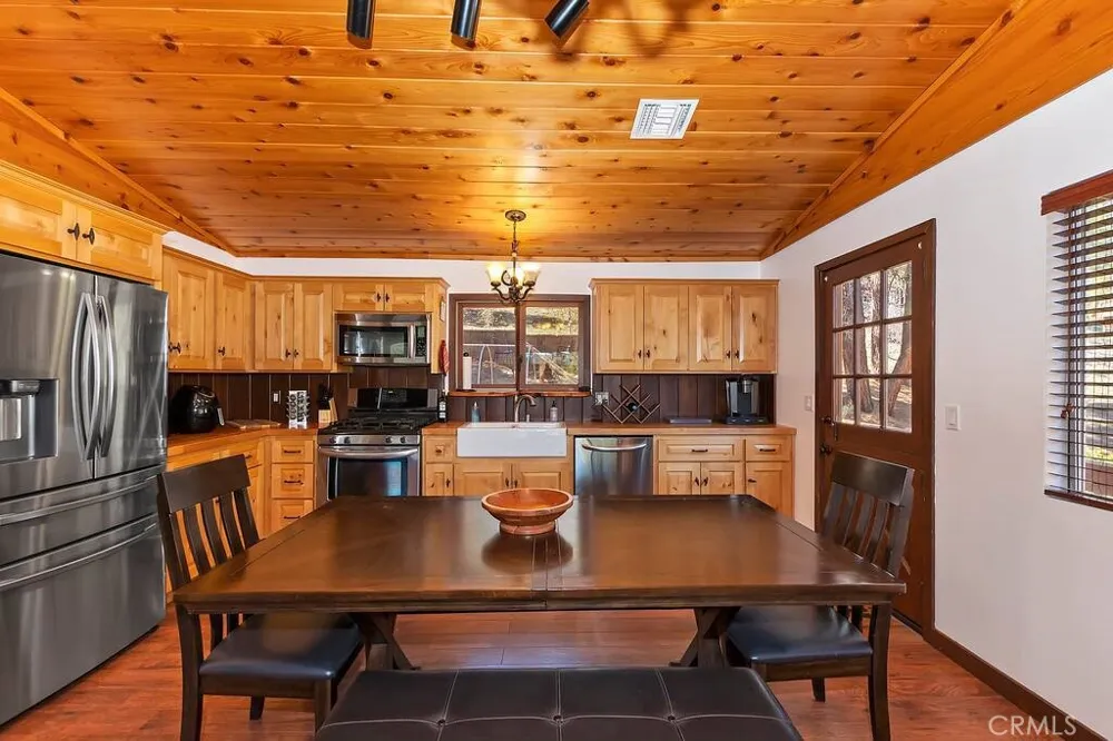 432 Temple Lane Big Bear Lake, CA 92315