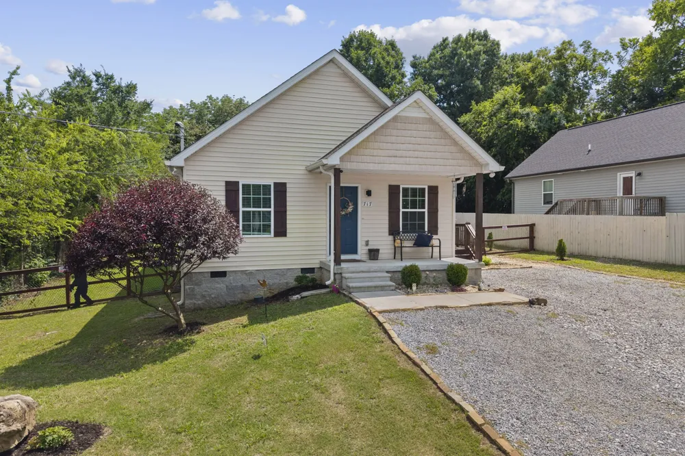 717 Marshall St Lewisburg, TN 37091