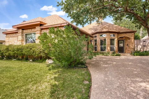 608 Crest Ridge Drive