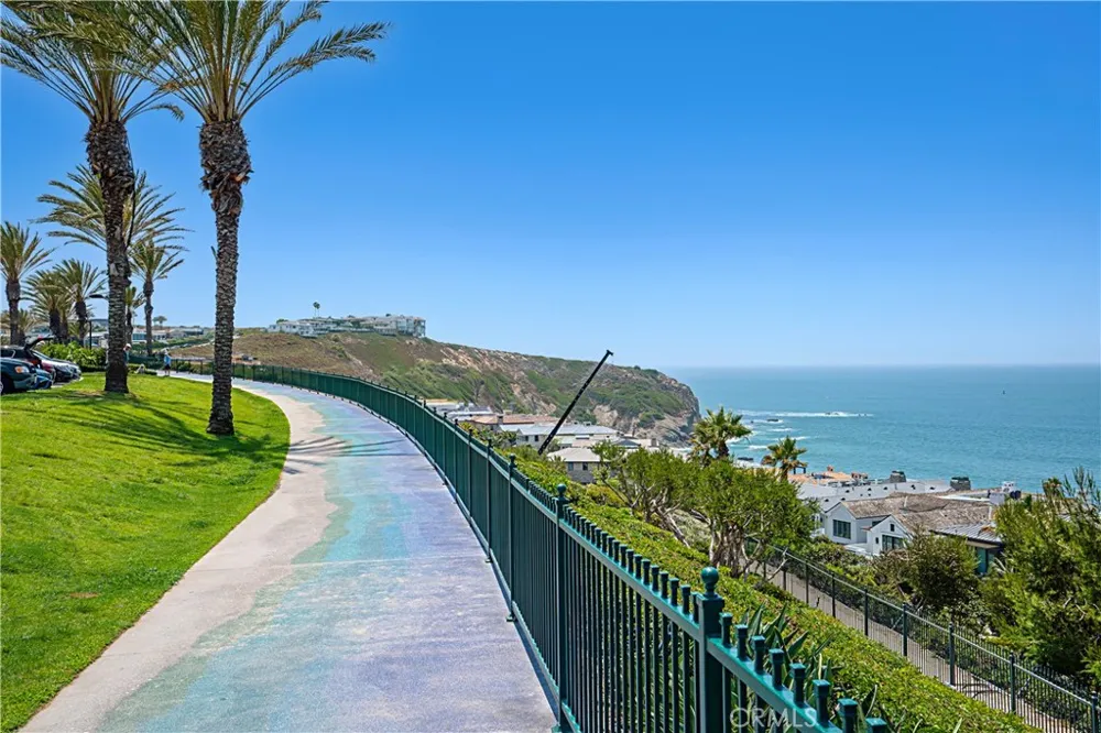 24512 Alta Vista Dr #B Dana Point, CA 92629