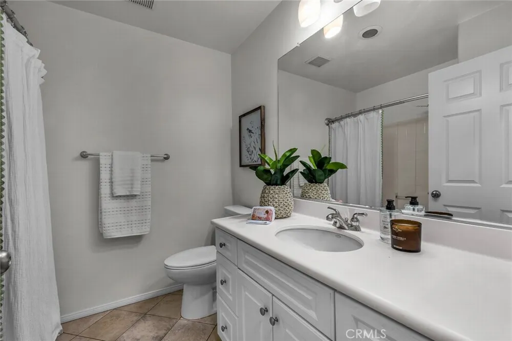 1282 Tiger Eye Harbor City, CA 90710