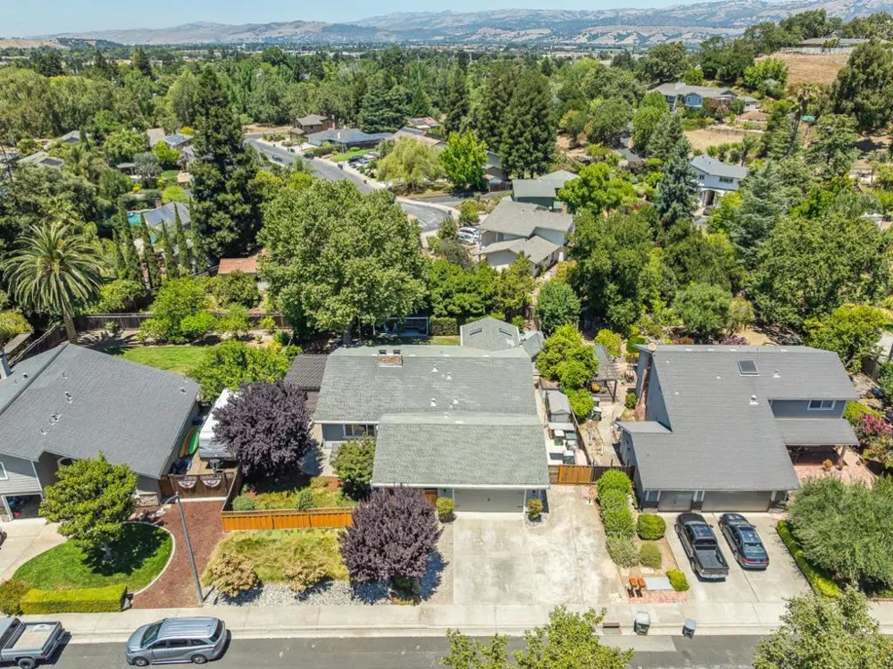 1080 Easy Street Morgan Hill, CA 95037