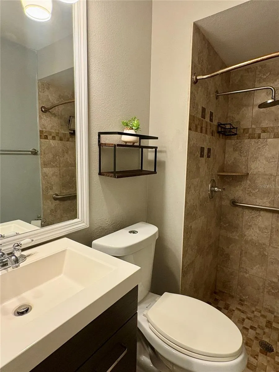 1021 ALPUG AVENUE Oviedo, FL 32765