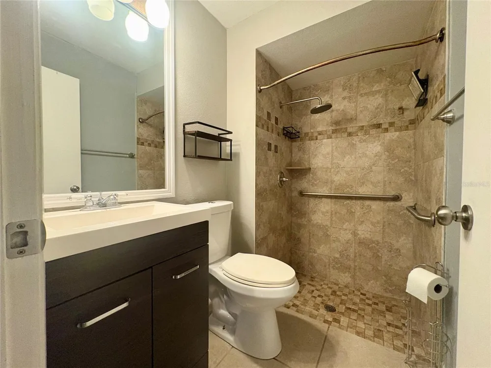 1021 ALPUG AVENUE Oviedo, FL 32765