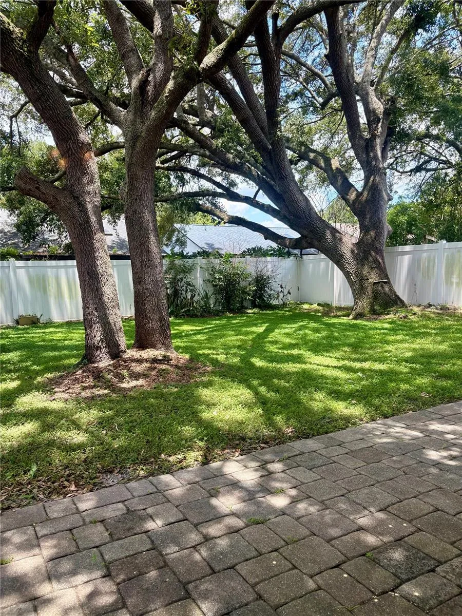 1021 ALPUG AVENUE Oviedo, FL 32765