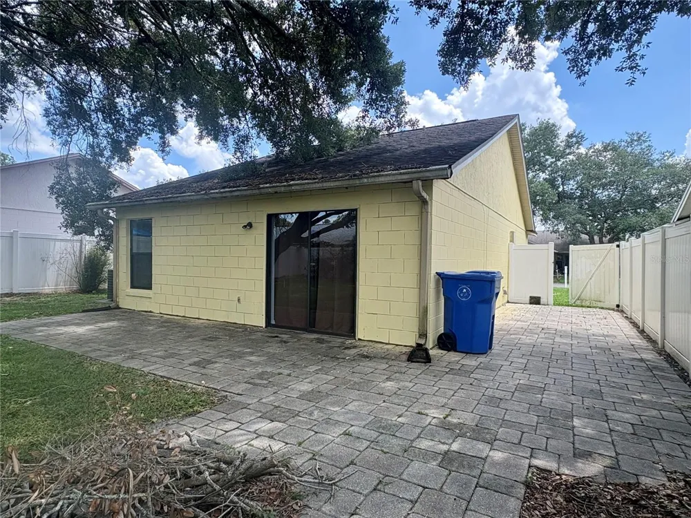 1021 ALPUG AVENUE Oviedo, FL 32765