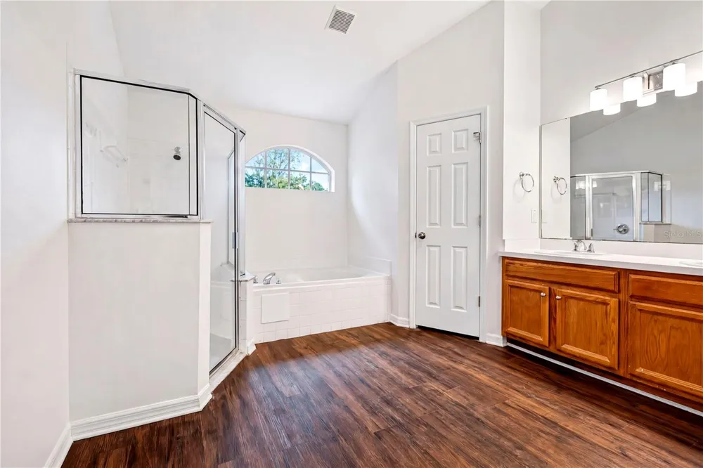 2302 LYNCREST COURT Valrico, FL 33596