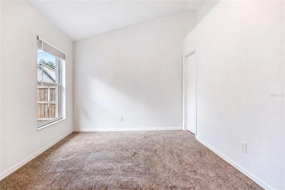 2302 LYNCREST COURT Valrico, FL 33596