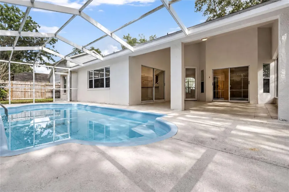 2302 LYNCREST COURT Valrico, FL 33596