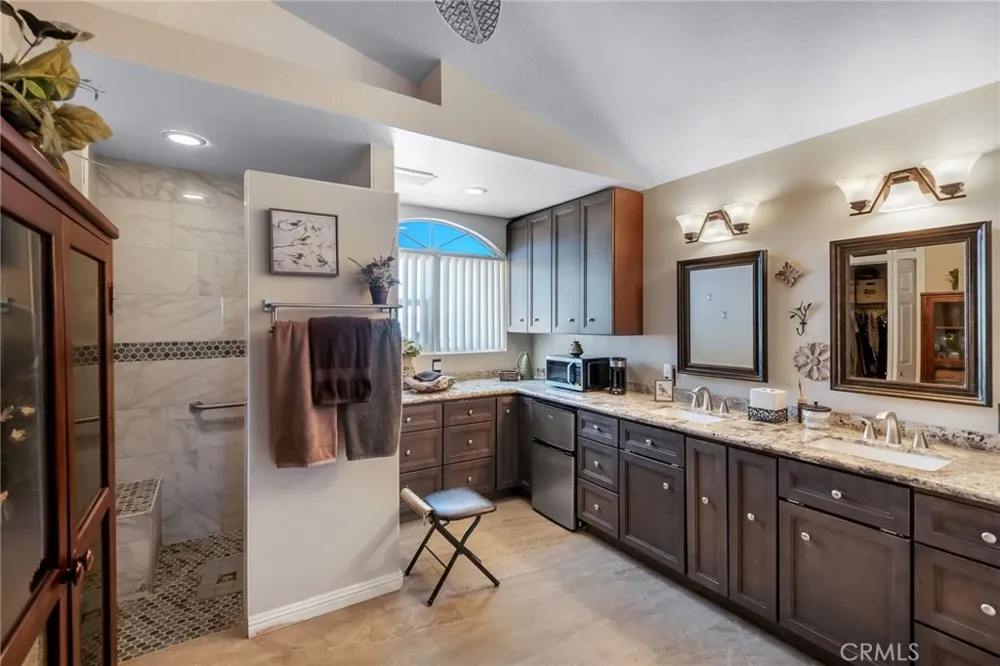 14605 Cool Glen Helendale, CA 92342
