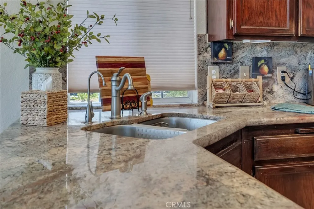 14605 Cool Glen Helendale, CA 92342