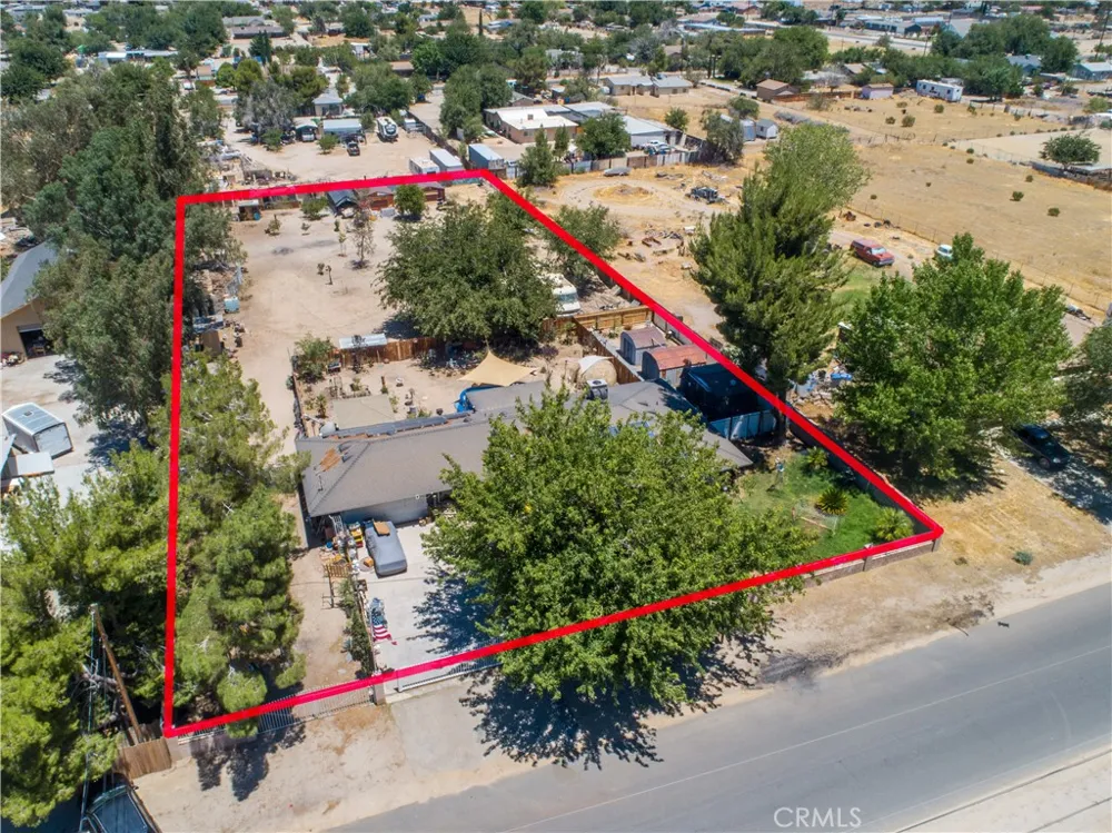 10755 E Avenue R10 Littlerock, CA 93543