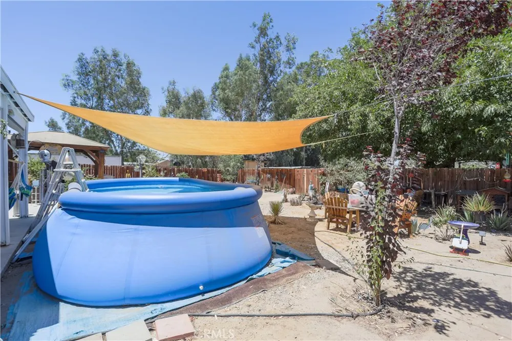 10755 E Avenue R10 Littlerock, CA 93543
