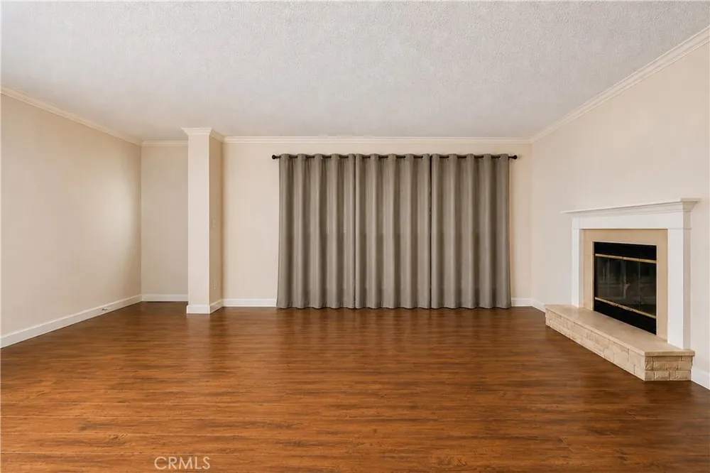 10755 E Avenue R10 Littlerock, CA 93543