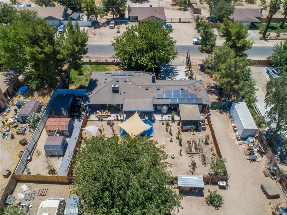 10755 E Avenue R10 Littlerock, CA 93543