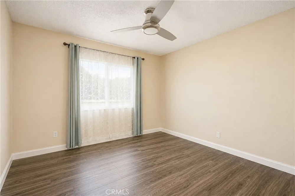 10755 E Avenue R10 Littlerock, CA 93543