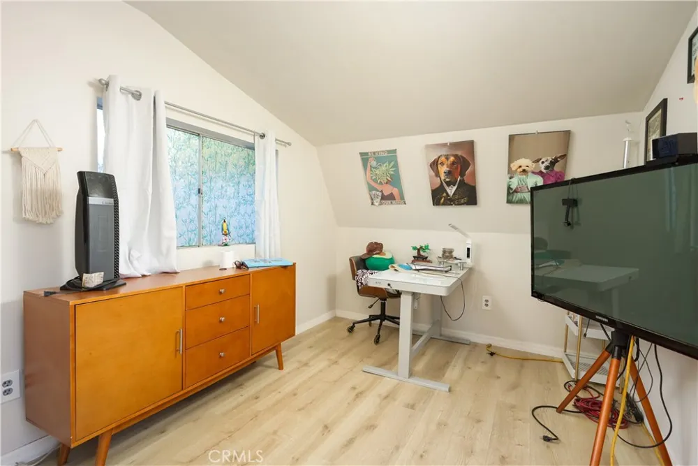 10755 E Avenue R10 Littlerock, CA 93543