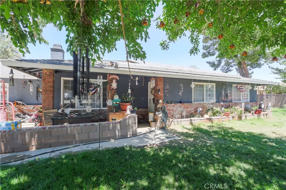 10755 E Avenue R10 Littlerock, CA 93543