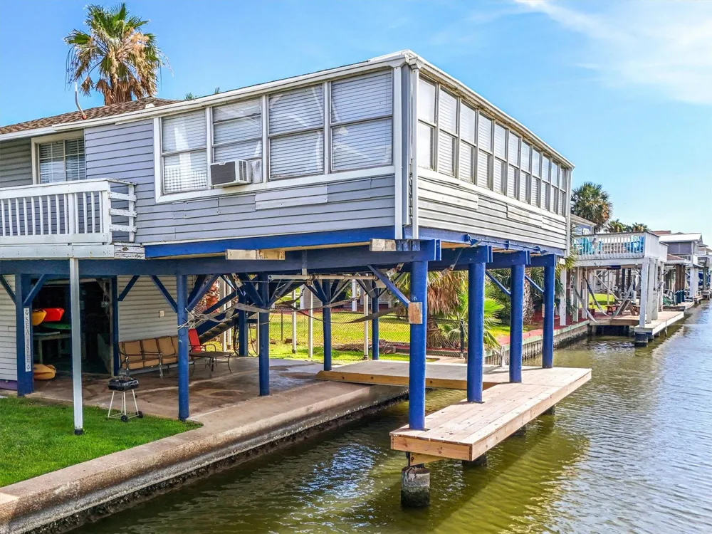 21806 Lampasas Drive Galveston, TX 77554