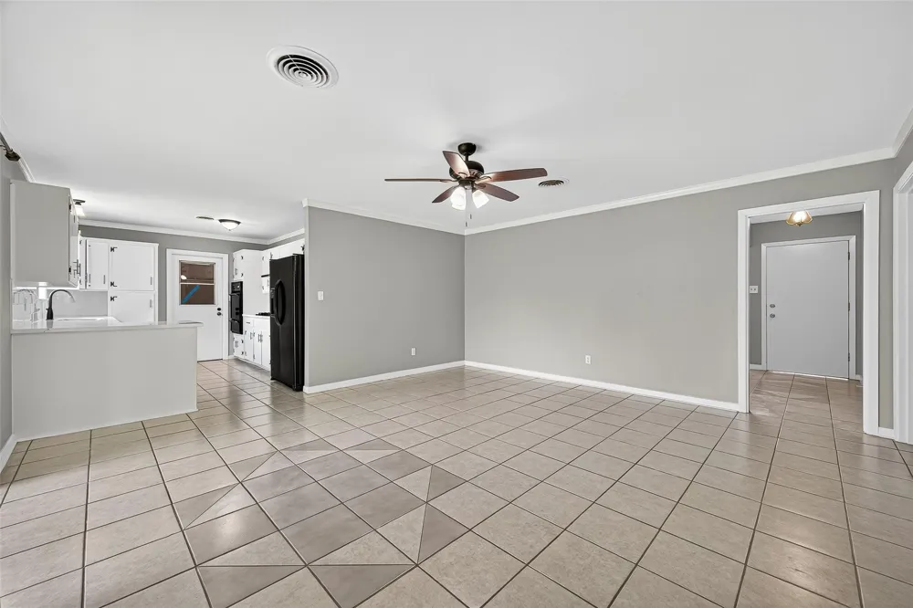 10318 Belfast Road La Porte, TX 77571