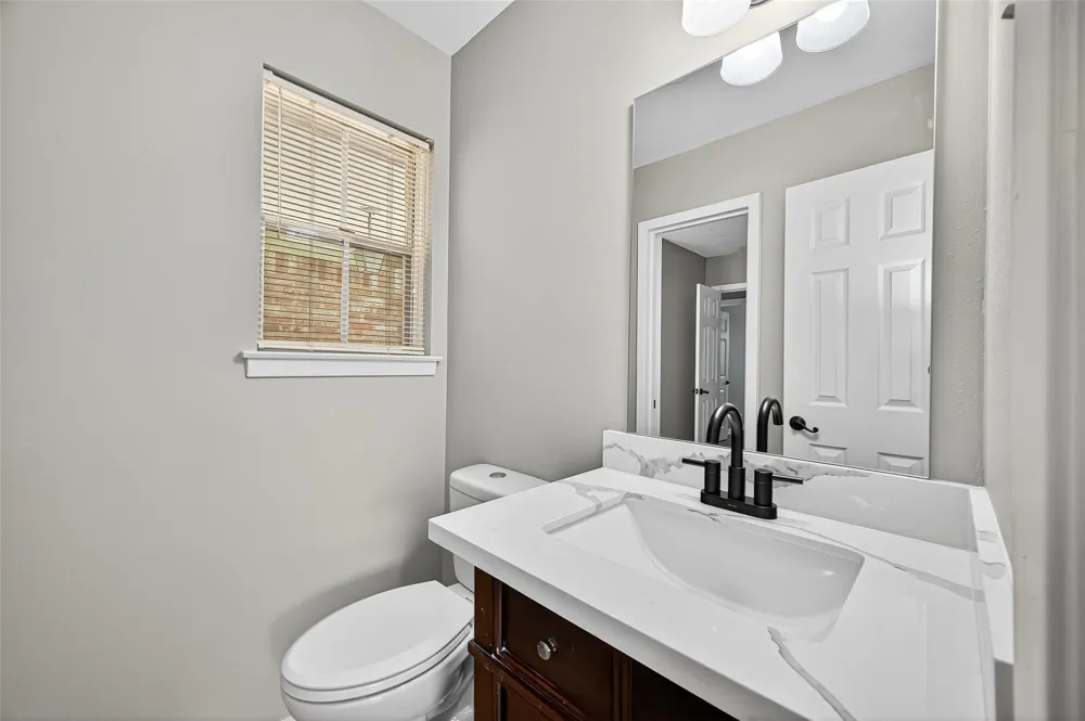 10318 Belfast Road La Porte, TX 77571