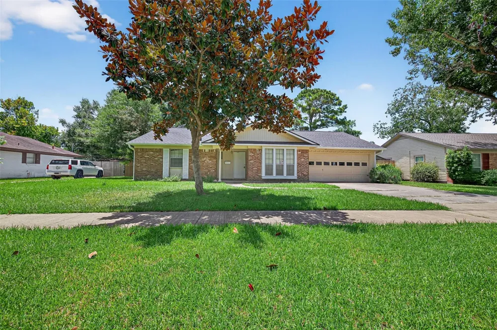 10318 Belfast Road La Porte, TX 77571