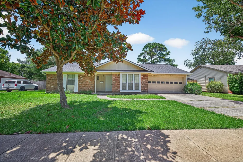 10318 Belfast Road La Porte, TX 77571