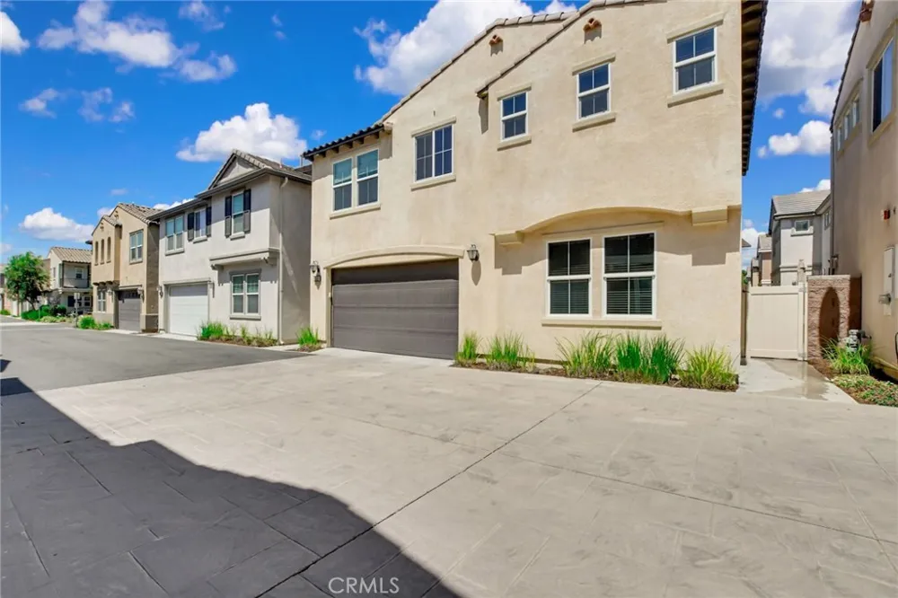 8593 Founders Grove Street Chino, CA 91708