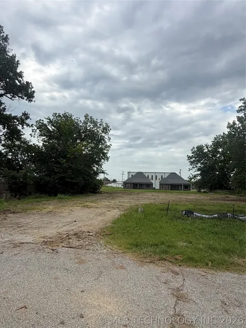 208 W 1st Street