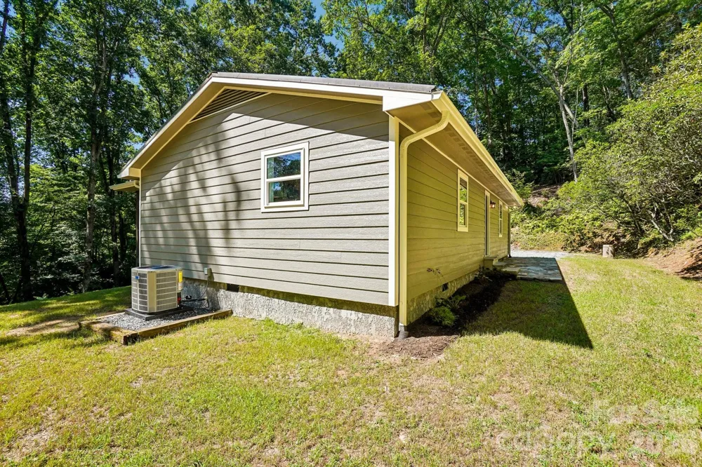 165 Westwood Drive Brevard, NC 28712