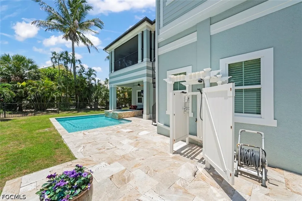 Seagrape Lane Sanibel, FL 33957