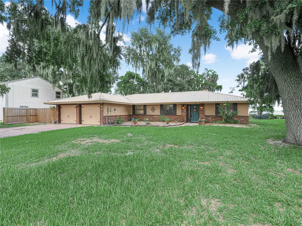 3038 SHADY WOOD LANE Lake Wales, FL 33898