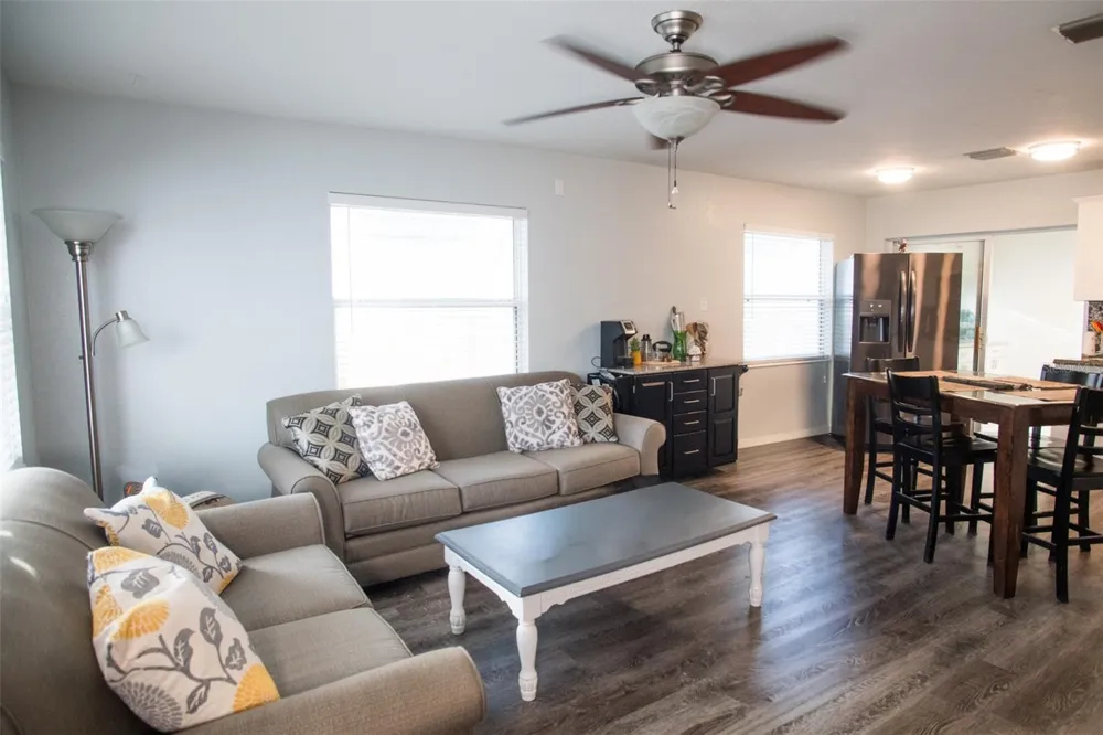 4240 69TH AVENUE Pinellas Park, FL 33781