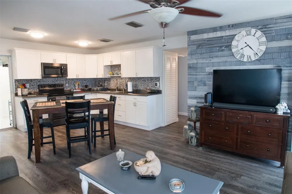 4240 69TH AVENUE Pinellas Park, FL 33781