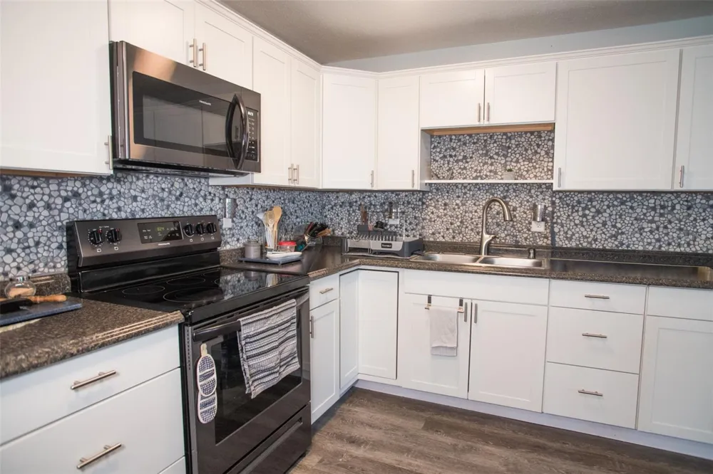 4240 69TH AVENUE Pinellas Park, FL 33781