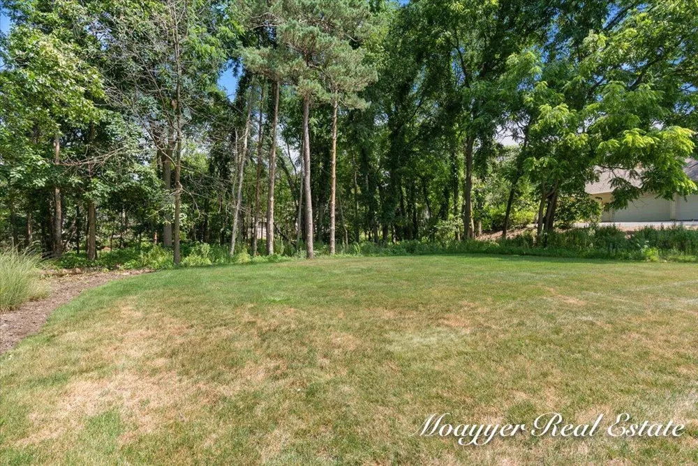 2549 Ashwood Court SE Ada, MI 49301
