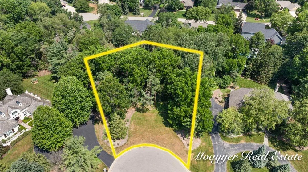 2549 Ashwood Court SE Ada, MI 49301
