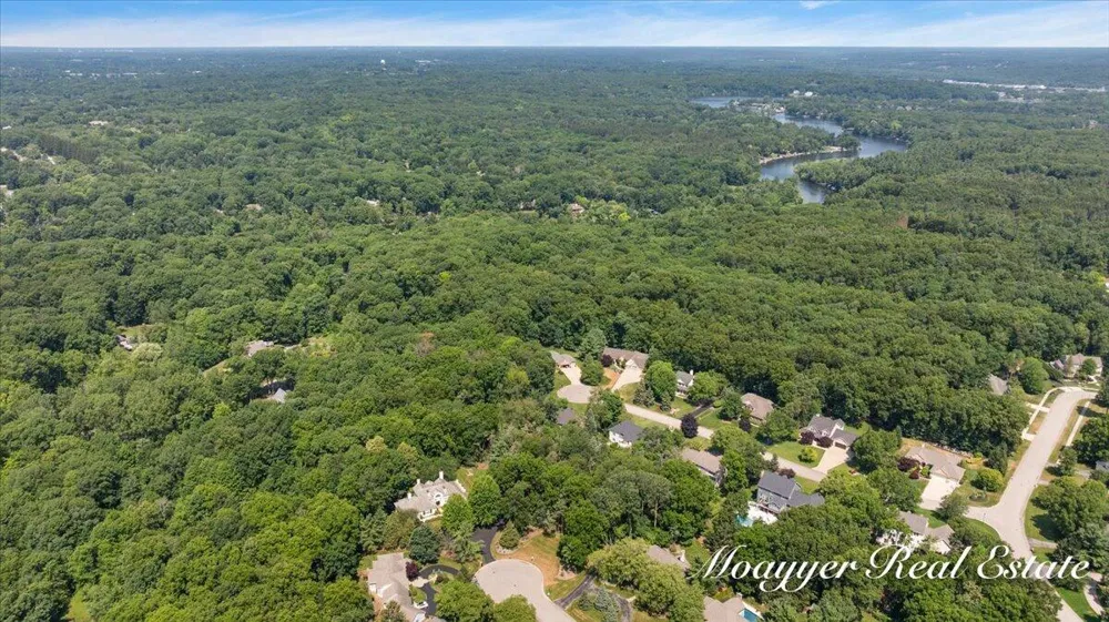 2549 Ashwood Court SE Ada, MI 49301