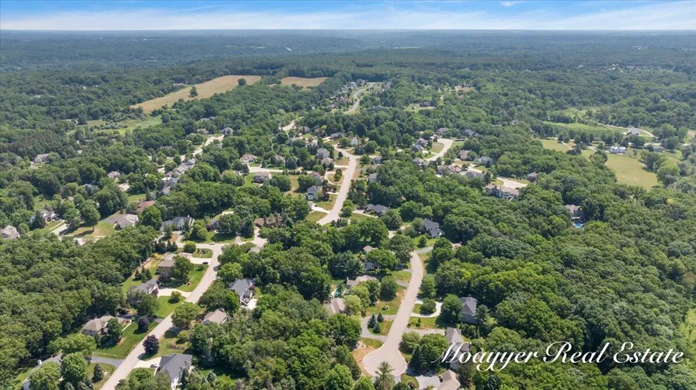 2549 Ashwood Court SE Ada, MI 49301