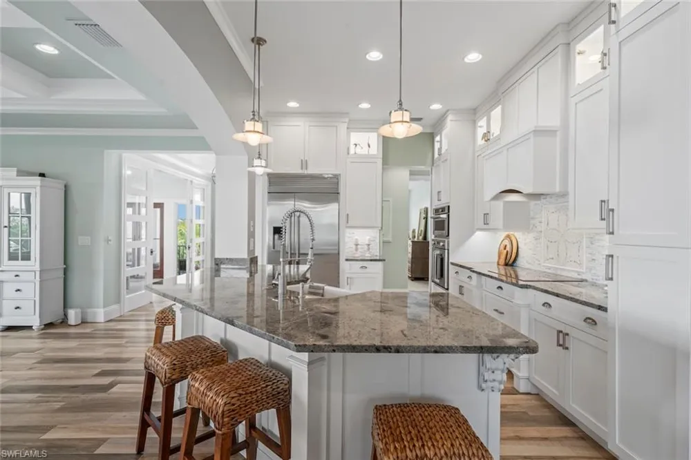 1114 Seagrape Lane Sanibel, FL 33957