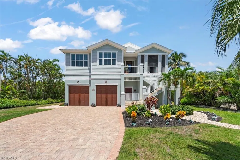 1114 Seagrape Lane Sanibel, FL 33957